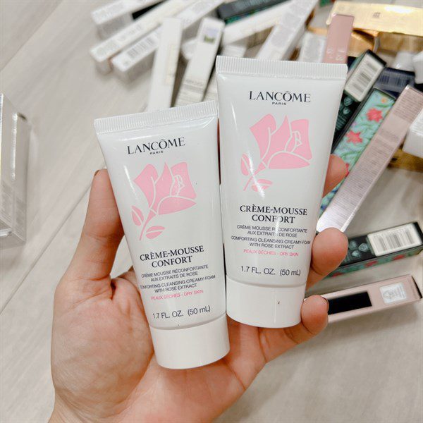 فوم شوینده کرمی تسکین دهنده پوست خشک و حساس کانفورت لانکوم Lancome Crème Mousse Confort