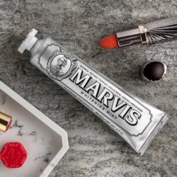 IMG_3771 خمیر دندان سفید کننده نعنایی وارویس Marvis Whitening Mint smoke Toothpaste