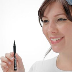 خط چشم ماژیکی کلینیک