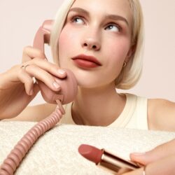 IMG_2197 رژ لب لانکوم لابسلُ روژ دراما مت مات شماره ۲۷۴ فرنچ تی