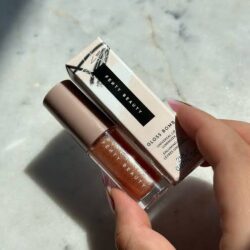 IMG_0513 لیپ گلاس یونیورسال فنتی رنگ fenty glow