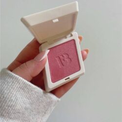 IMG_9736 رژگونه پودری فنتی بیوتی مدل Cheeks Suede