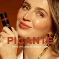 IMG_9758 رژگونه استیکی نودستیکس رنگ Picante