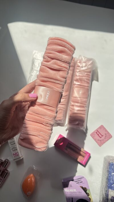 هدبند هنگام شستشو صورت کلینیک